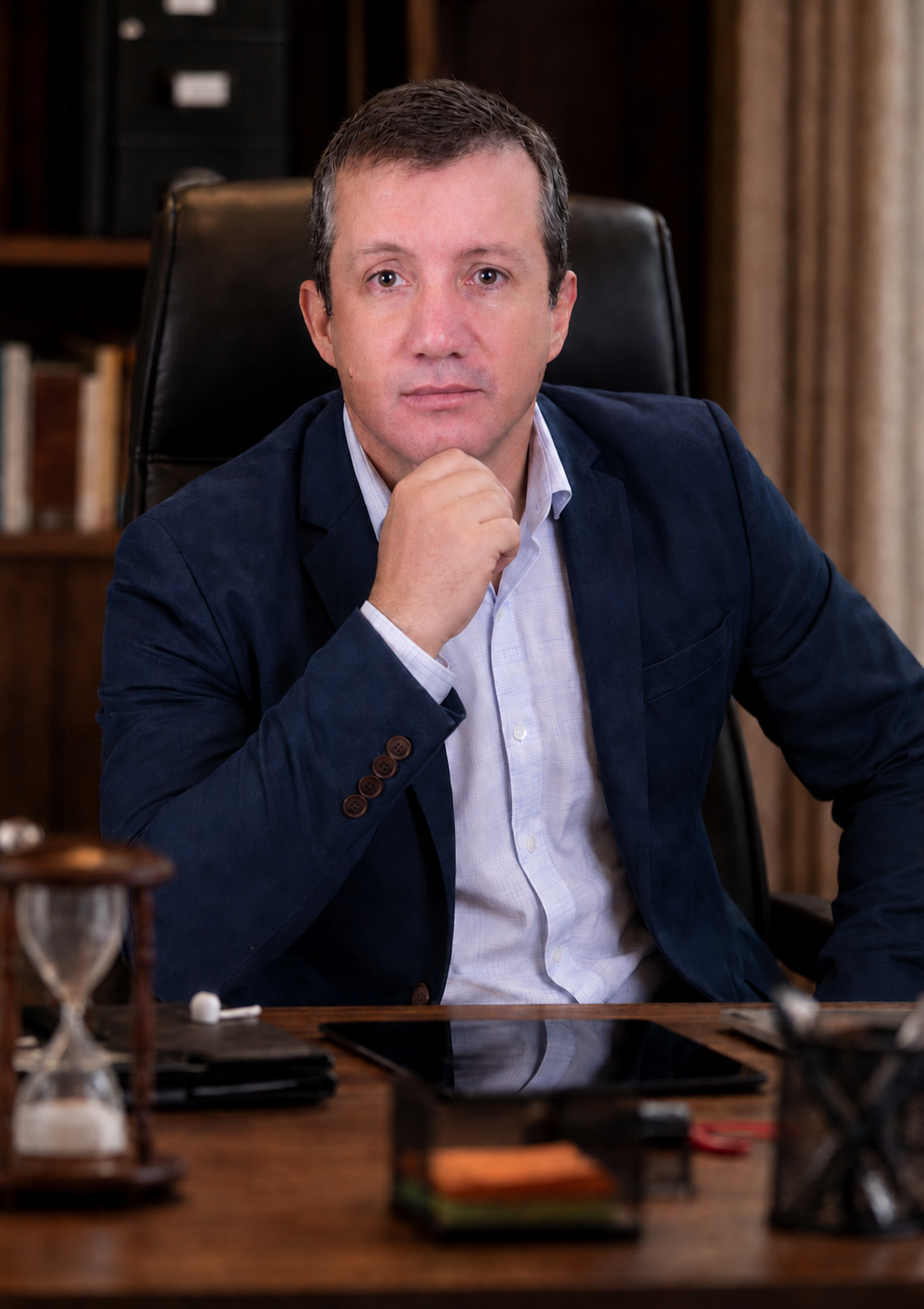 Rogério Garcia Stefanelli no escritório